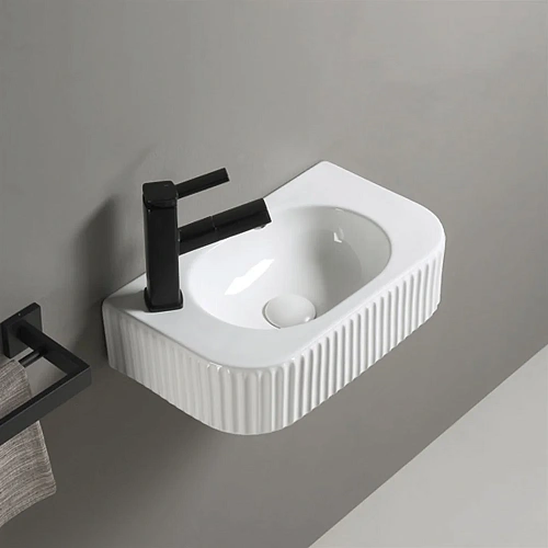 Раковина Vincea VBS-503, 450x270x115 керамическая, подвесная, цвет белый Раковина Vincea VBS-503, 450x270x115 керамическая, подвесная, цвет белый