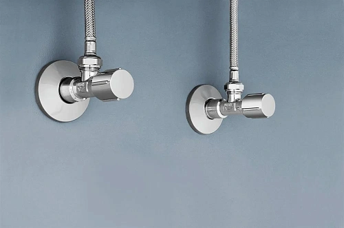 Вентиль угловой GROHE 1/2″-3/8″ для подключения смесителей, хром (22037000) Вентиль угловой GROHE 1/2″-3/8″ для подключения смесителей, хром (22037000)
