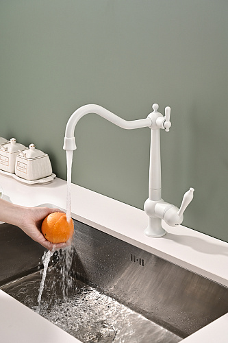 Смеситель для кухни Paulmark RETRO белый матовый Re213226-WH Смеситель для кухни Paulmark RETRO белый матовый Re213226-WH