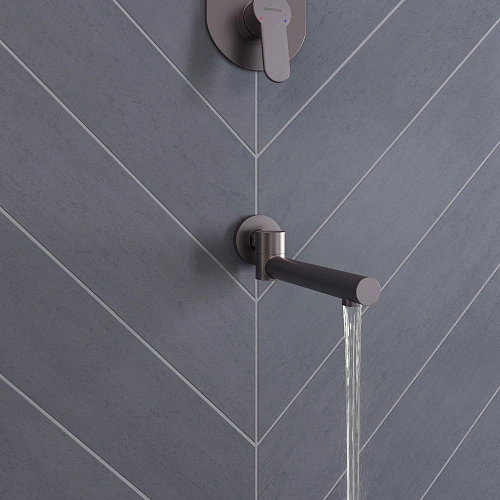 Душевая система BERGES NARDIS 3R встраиваемая, поворотный излив, оружейная сталь 071009 Душевая система BERGES NARDIS 3R встраиваемая, поворотный излив, оружейная сталь 071009