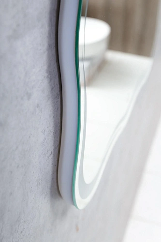 Зеркало BelBagno SPC-OND-600-800-LED-TCH 12W 220-240V 600x30x800 с подсветкой и сенсорным выключателем Зеркало BelBagno SPC-OND-600-800-LED-TCH 12W 220-240V 600x30x800 с подсветкой и сенсорным выключателем