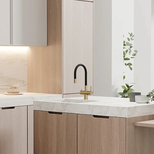 Смеситель для кухни Sancos Lucia SC4004BG под фильтр, брашированное золото Смеситель для кухни Sancos Lucia SC4004BG под фильтр, брашированное золото