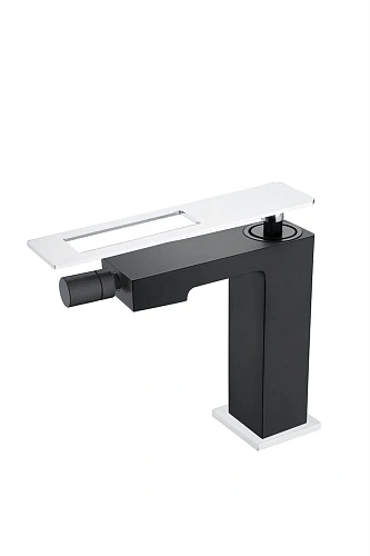 Смеситель для биде Boheme BlackChrome 146-BCR Смеситель для биде Boheme BlackChrome 146-BCR