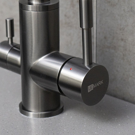 Смеситель для кухни Lemark Expert LM5061GMN с подключением к фильтру, графит Смеситель для кухни Lemark Expert LM5061GMN с подключением к фильтру, графит
