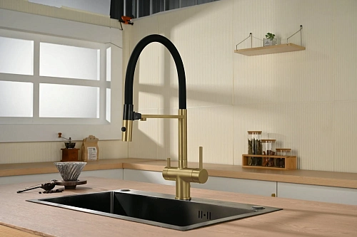 Смеситель для кухни Vincea VKF-120BG, брашированное золото Смеситель для кухни Vincea VKF-120BG, брашированное золото