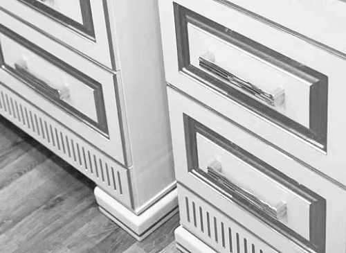 Шкаф-пенал Opadiris Оникс левый Белый глянцевый с серебряной патиной Z0000005505 Шкаф-пенал Opadiris Оникс левый Белый глянцевый с серебряной патиной Z0000005505