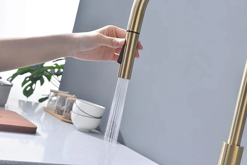 Смеситель для кухни Paulmark SENSO светлое золото Se215180-LG Смеситель для кухни Paulmark SENSO светлое золото Se215180-LG