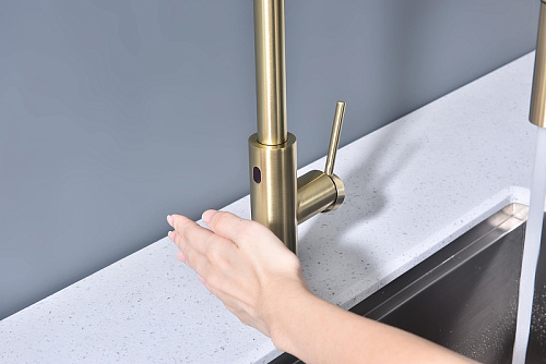 Смеситель для кухни Paulmark SENSO светлое золото Se215180-LG Смеситель для кухни Paulmark SENSO светлое золото Se215180-LG