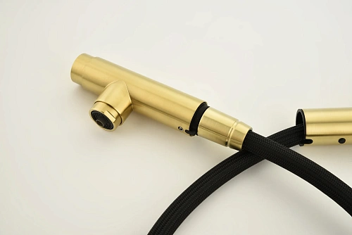 Смеситель для кухни AQUAme Cucina AQM9902BG с выдвижным изливом, золото шлифованное Смеситель для кухни AQUAme Cucina AQM9902BG с выдвижным изливом, золото шлифованное