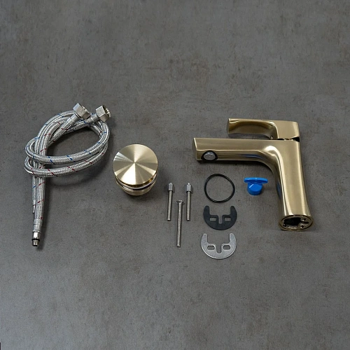 Смеситель для раковины Lemark Ursus LM7206BG монолитный, брашированное золото Смеситель для раковины Lemark Ursus LM7206BG монолитный, брашированное золото