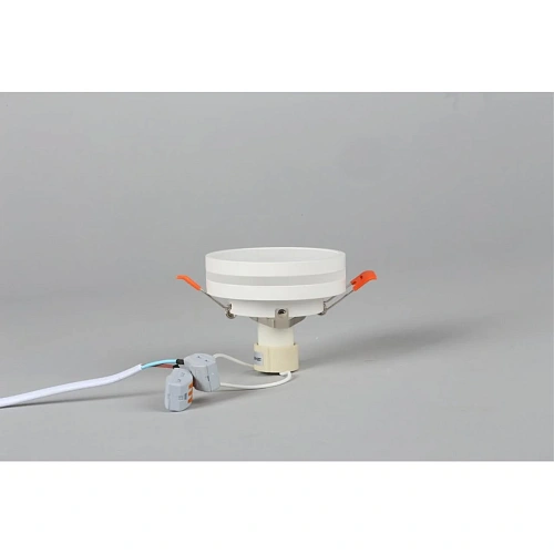 Светильник встраиваемый-накладной Omnilux Napoli OML-102709-01 Светильник встраиваемый-накладной Omnilux Napoli OML-102709-01