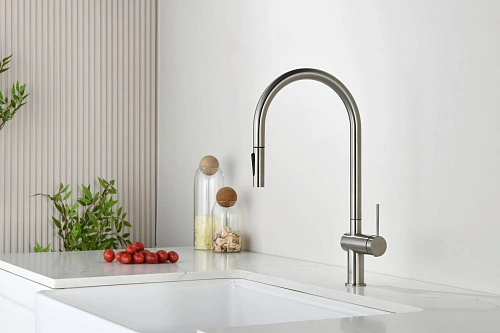 Смеситель для кухни AQUAme Cucina AQM9901BN с выдвижным изливом,никель шлифованный Смеситель для кухни AQUAme Cucina AQM9901BN с выдвижным изливом,никель шлифованный