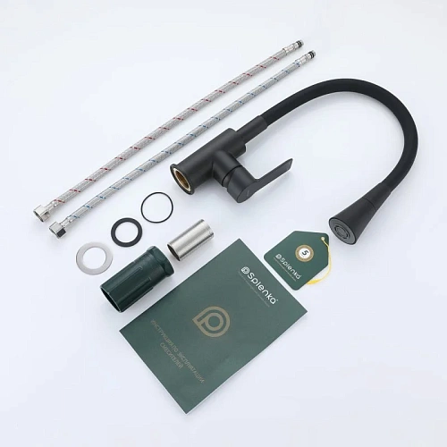 Смеситель для кухни Splenka S06.43.06 с гибким изливом, черный Смеситель для кухни Splenka S06.43.06 с гибким изливом, черный