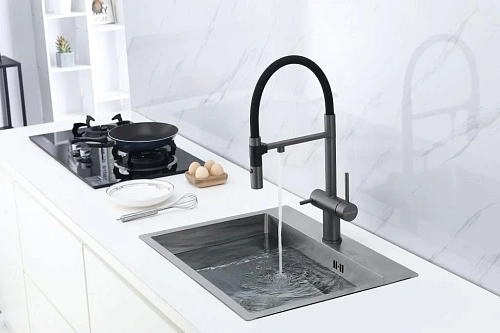 Смеситель для кухни Paulmark Gravity вороненая сталь Gr213888-GM Смеситель для кухни Paulmark Gravity вороненая сталь Gr213888-GM