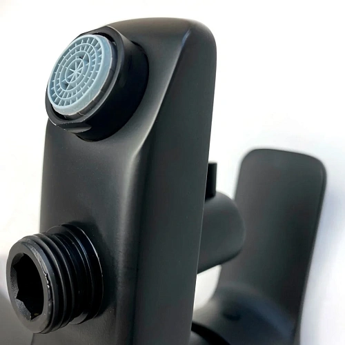 Смеситель для ванны Paini Viva Style P4YO111 без аксессуара, черный Смеситель для ванны Paini Viva Style P4YO111 без аксессуара, черный