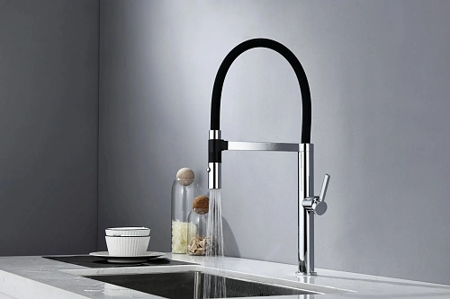 Смеситель для кухни AQUAme Cucina AQM9904CR с гибким изливом, хром Смеситель для кухни AQUAme Cucina AQM9904CR с гибким изливом, хром