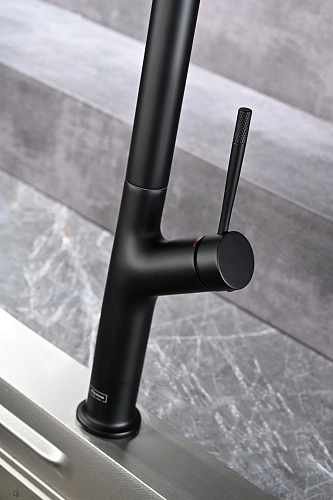 Смеситель для кухни AQUAme Cucina AQM9905MB с выдвижным изливом, с подключением к фильтру с питьевой водой, черный матовый Смеситель для кухни AQUAme Cucina AQM9905MB с выдвижным изливом, с подключением к фильтру с питьевой водой, черный матовый