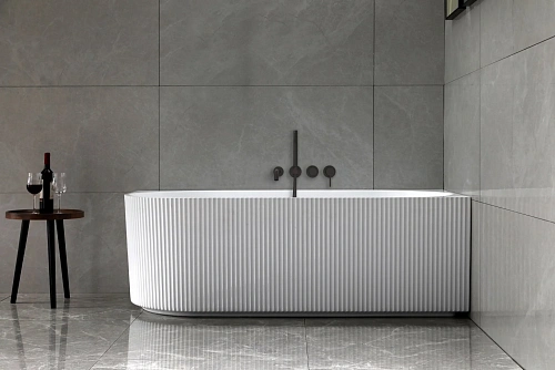 Акриловая ванна Vincea VBT-428-1700R 1700x800x580, белая, правая, щелевой перелив Акриловая ванна Vincea VBT-428-1700R 1700x800x580, белая, правая, щелевой перелив