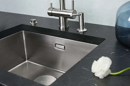 Кухонная мойка Omoikiri Tadzava 54-U/I-Ultra-IN нерж.сталь/нержавеющая сталь 4993800 Кухонная мойка Omoikiri Tadzava 54-U/I-Ultra-IN нерж.сталь/нержавеющая сталь 4993800