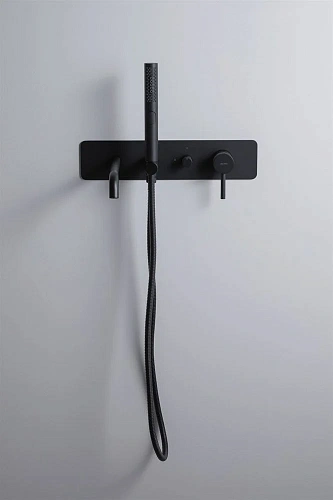 Смеситель для ванны Allen Brau Priority 5.31A05-31 (с внутренней частью) черный матовый Смеситель для ванны Allen Brau Priority 5.31A05-31 (с внутренней частью) черный матовый