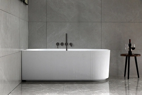 Акриловая ванна Vincea VBT-428-1700L 1700x800x580, белая, левая, щелевой перелив Акриловая ванна Vincea VBT-428-1700L 1700x800x580, белая, левая, щелевой перелив