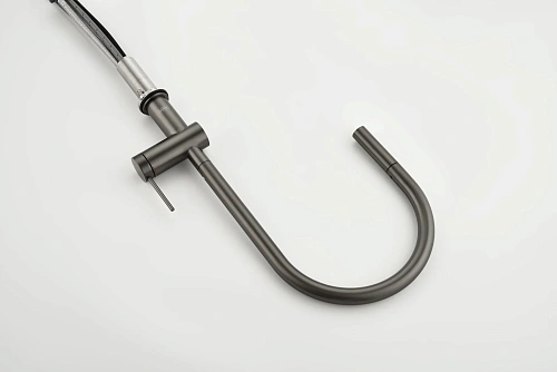 Смеситель для кухни AQUAme Cucina AQM9901GM с выдвижным изливом, металл Смеситель для кухни AQUAme Cucina AQM9901GM с выдвижным изливом, металл