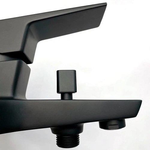 Смеситель для ванны Paini Torre 98YO111 без аксессуара, черный Смеситель для ванны Paini Torre 98YO111 без аксессуара, черный