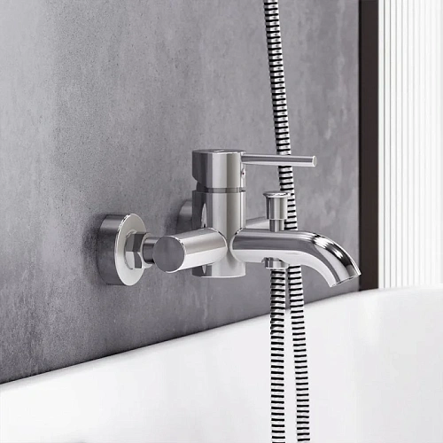 Смеситель для ванны Damixa Scandinavian Pure 361000000 хром Смеситель для ванны Damixa Scandinavian Pure 361000000 хром