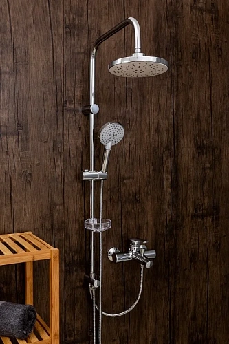 Душевая система Orange Tony M54-933cr с изливом, хром Душевая система Orange Tony M54-933cr с изливом, хром