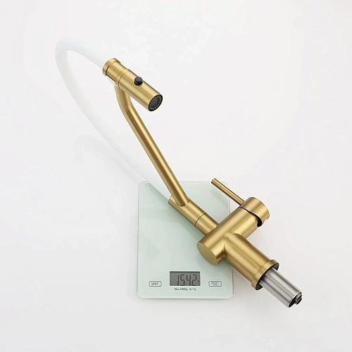 Смеситель для кухни Raglo R86.41.03 с гибким изливом, золотой сатин Смеситель для кухни Raglo R86.41.03 с гибким изливом, золотой сатин