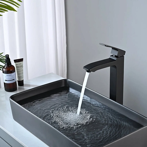 Смеситель для раковины Raglo R01.15.06, черный Смеситель для раковины Raglo R01.15.06, черный