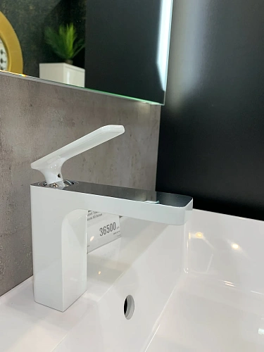 Смеситель для раковины Timo Torne 4361/00-16F хром-белый Смеситель для раковины Timo Torne 4361/00-16F хром-белый