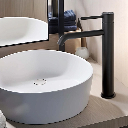 Смеситель для раковины Aquatek ЕВРОПА AQ1304MB Черный матовый Смеситель для раковины Aquatek ЕВРОПА AQ1304MB Черный матовый