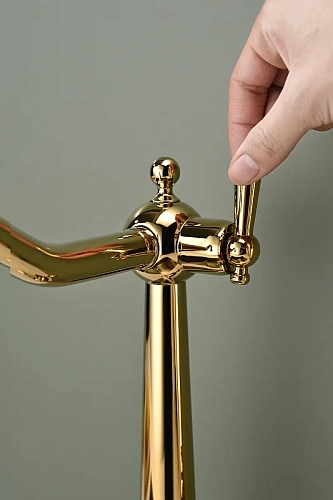 Смеситель для кухни Paulmark Retro золото Re213226-G Смеситель для кухни Paulmark Retro золото Re213226-G