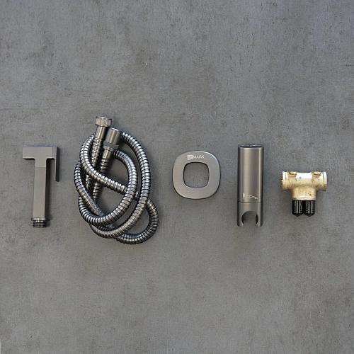 Гигиенический душ Lemark Solo LM7172GM, встраиваемый, графит Гигиенический душ Lemark Solo LM7172GM, встраиваемый, графит