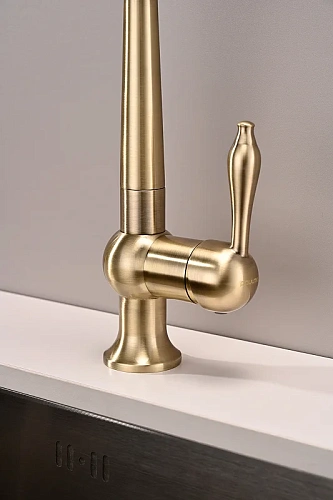 Смеситель для кухни Paulmark Retro бронза Re213226-BR Смеситель для кухни Paulmark Retro бронза Re213226-BR