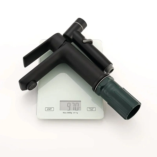 Смеситель для раковины Splenka S05.12.06 с гигиеническим душем, черный Смеситель для раковины Splenka S05.12.06 с гигиеническим душем, черный