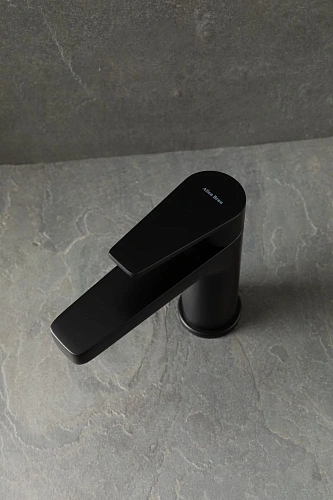 Смеситель для раковины Allen Brau Eclipse 5.E1001-31 (с донным клапаном) черный матовый Смеситель для раковины Allen Brau Eclipse 5.E1001-31 (с донным клапаном) черный матовый