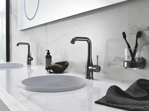 Смеситель для раковины GROHE Essence New с донным клапаном, L-Size, темный графит глянец (32628A01) Смеситель для раковины GROHE Essence New с донным клапаном, L-Size, темный графит глянец (32628A01)