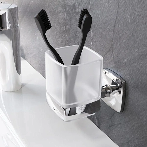 Комплект мебели AM.PM Gem S 75 BK91GF белый со смесителем для раковины и аксессуарами Комплект мебели AM.PM Gem S 75 BK91GF белый со смесителем для раковины и аксессуарами