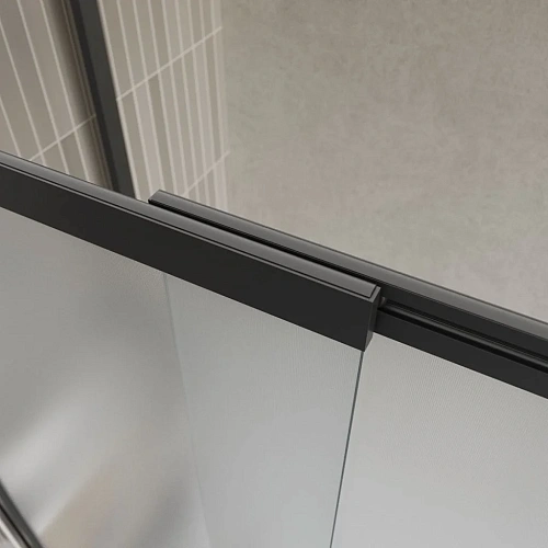 Шторка на ванну BelBagno LUCE-VF-11-90/145-P-NERO Шторка на ванну BelBagno LUCE-VF-11-90/145-P-NERO