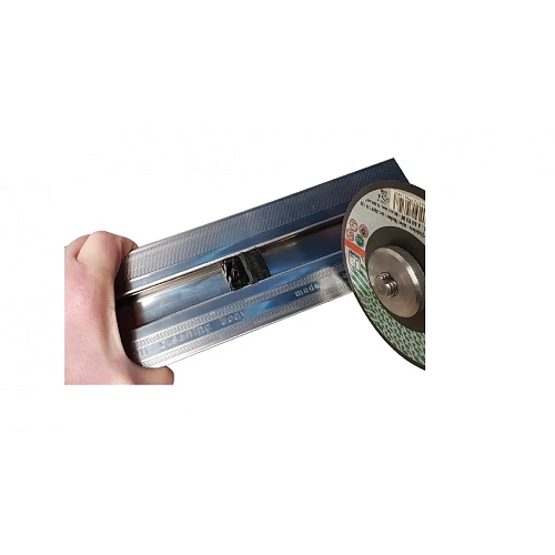 Душевой лоток BERGES SUPER Slim 700 нержавеющая сталь, решетка золото глянец, S-сифон D50/110 вертик 092053 Душевой лоток BERGES SUPER Slim 700 нержавеющая сталь, решетка золото глянец, S-сифон D50/110 вертик 092053