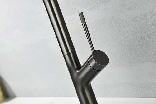 Смеситель для кухни AQUAme Cucina AQM9905GM с выдвижным изливом, с подключением к фильтру с питьевой водой, металл Смеситель для кухни AQUAme Cucina AQM9905GM с выдвижным изливом, с подключением к фильтру с питьевой водой, металл