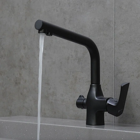 Смеситель для кухни Lemark Ursus LM7258BL с подключением к фильтру, черный матовый Смеситель для кухни Lemark Ursus LM7258BL с подключением к фильтру, черный матовый