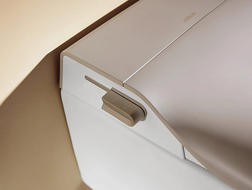 Унитаз подвесной ARROW AKB2130H с крышкой, со смарт функциями, белый/бежевый Унитаз подвесной ARROW AKB2130H с крышкой, со смарт функциями, белый/бежевый