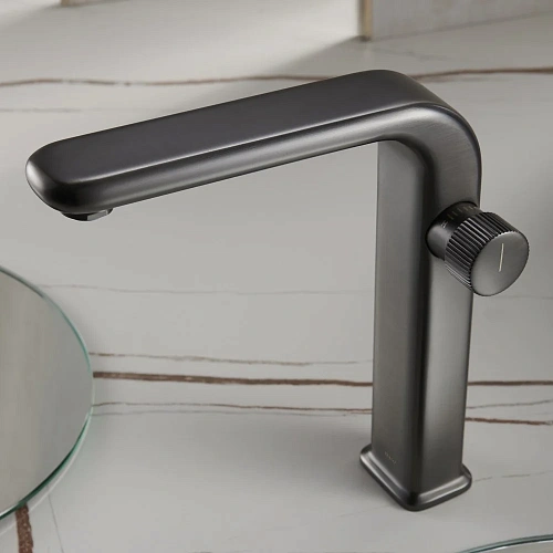 Смеситель для раковины Black&White U7640GM Смеситель для раковины Black&White U7640GM