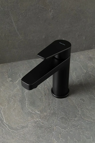 Смеситель для раковины Allen Brau Eclipse 5.E1001-31 (с донным клапаном) черный матовый Смеситель для раковины Allen Brau Eclipse 5.E1001-31 (с донным клапаном) черный матовый