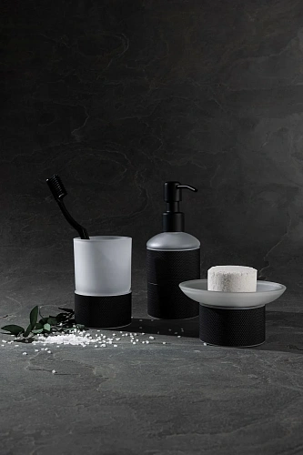 Дозатор жидкого мыла Allen Brau Allen Brau Priority 6.31A06-31 черный матовый Дозатор жидкого мыла Allen Brau Allen Brau Priority 6.31A06-31 черный матовый