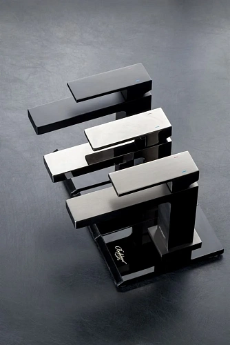 Смеситель для раковины Boheme Qubic Matt Gun Metal 471-GM Смеситель для раковины Boheme Qubic Matt Gun Metal 471-GM