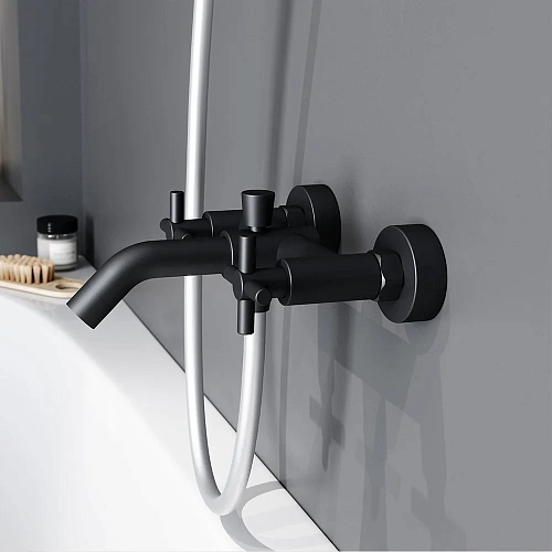 Смеситель для ванны Damixa RedBlu Neo Classic 241000000 черный Смеситель для ванны Damixa RedBlu Neo Classic 241000000 черный